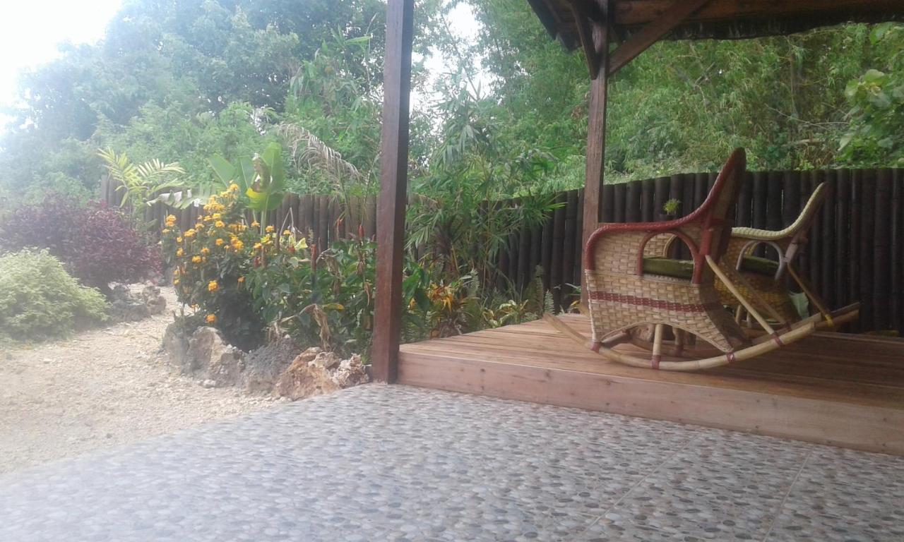 Jungle Of Peace Resort Siquijor Exterior photo