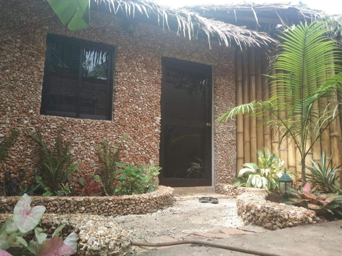 Jungle Of Peace Resort Siquijor Exterior photo