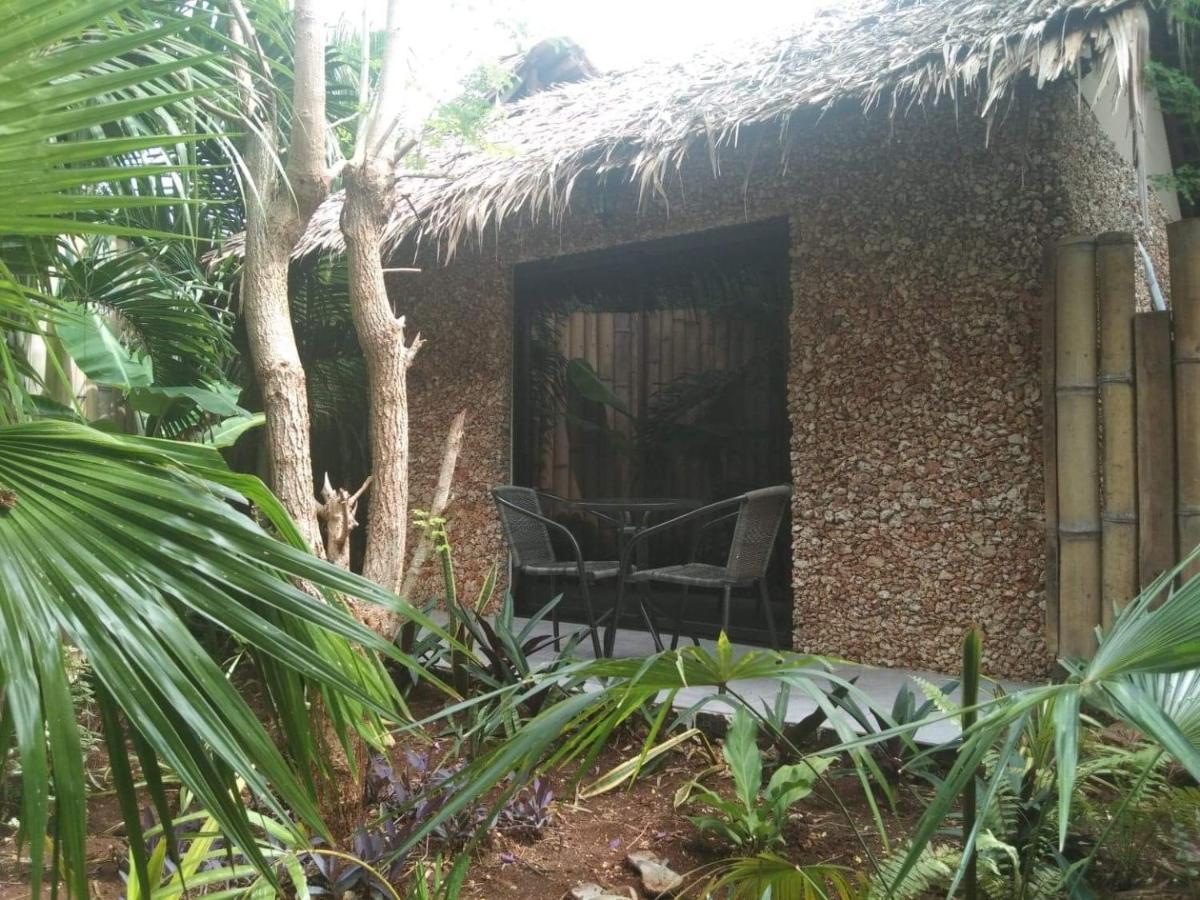Jungle Of Peace Resort Siquijor Exterior photo