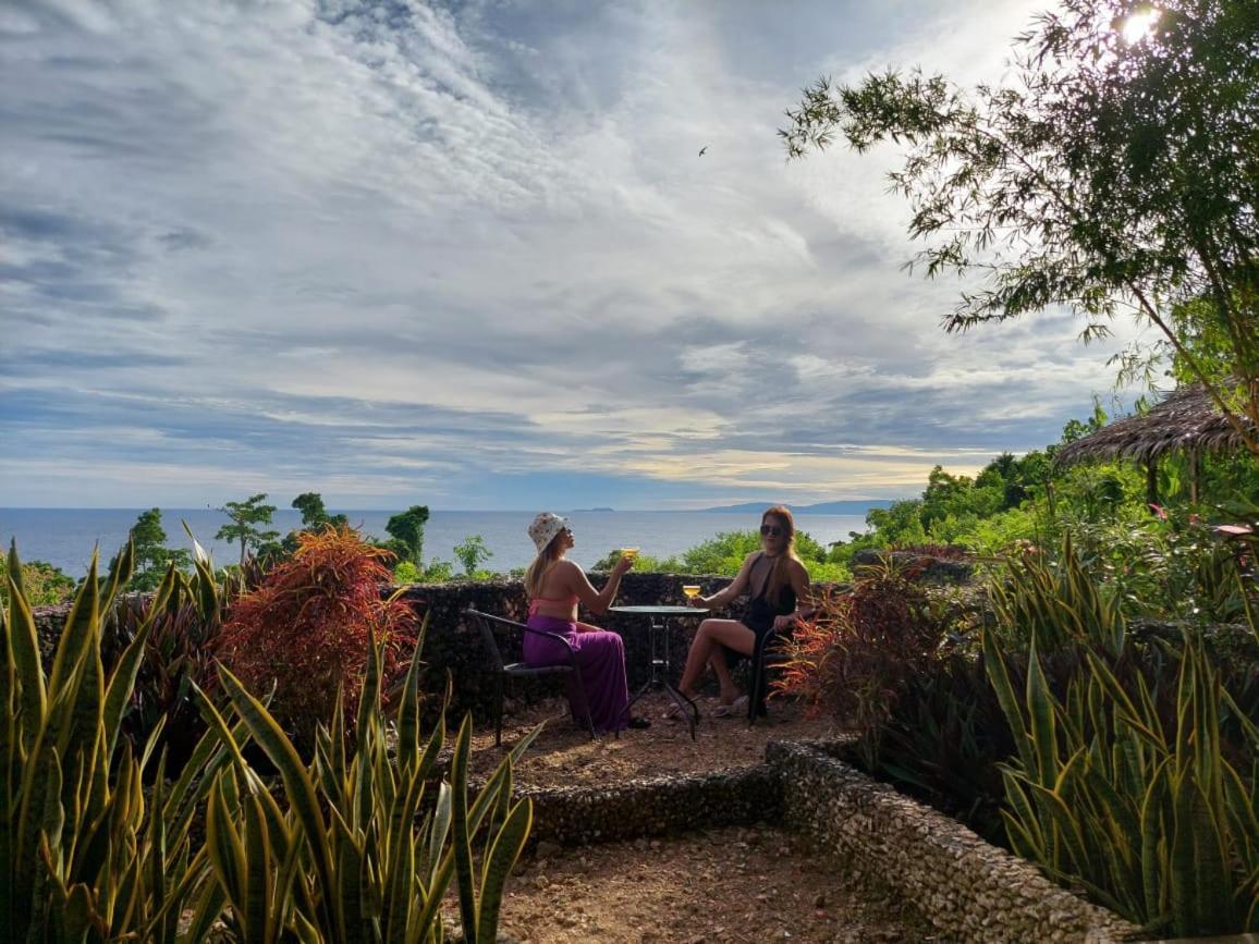 Jungle Of Peace Resort Siquijor Exterior photo